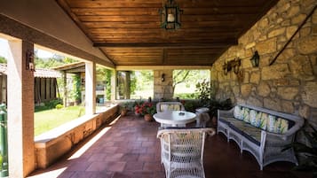 Cottage tiện nghi đơn giản, 2 phòng ngủ | Hiên