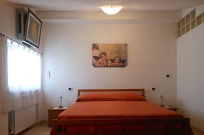 1 quarto, ferros/tábuas de passar roupa, berços, Wi-Fi