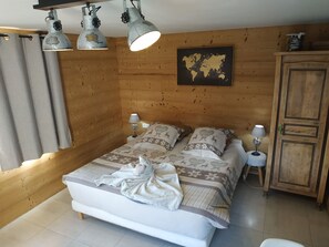 Deluxe-værelse | Premium-sengetøj, senge med madrasser af memory foam, individuelt design