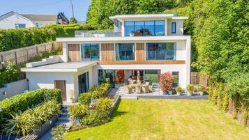 คอทเทจ | ภายใน