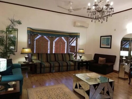 Carnations Suites - Luxuszimmer im Herzen von Islamabad !!