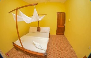 Free WiFi, bed sheets