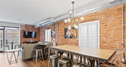 LUXURY CUSTOM Penthouse in the CENTER of Downtown Auburn