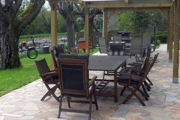 Der serveres frokost og aftensmad