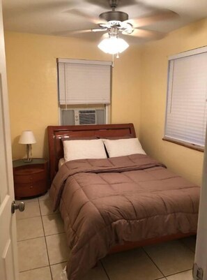 2 bedrooms, iron/ironing board, travel cot, WiFi