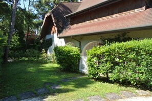 Property grounds - Villa Ca' Del Portegheto 1 - Lignano Sabbiadoro (Lignano Sabbiadoro)