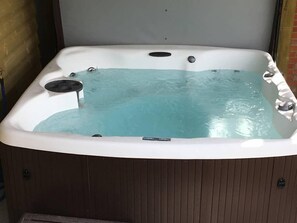 Luxury Cottage | Private spa tub - Hop Cottage (Ashford)