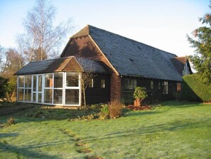 Front of property - Hop Cottage (Ashford)