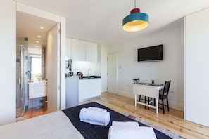 1 bedroom, iron/ironing board, free WiFi, bed sheets