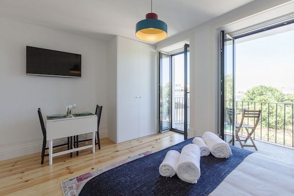 1 chambre, fer et planche Ă repasser, Wi-Fi gratuit, draps fournis