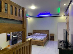 2 chambres, fer et planche à repasser, Wi-Fi gratuit, draps fournis