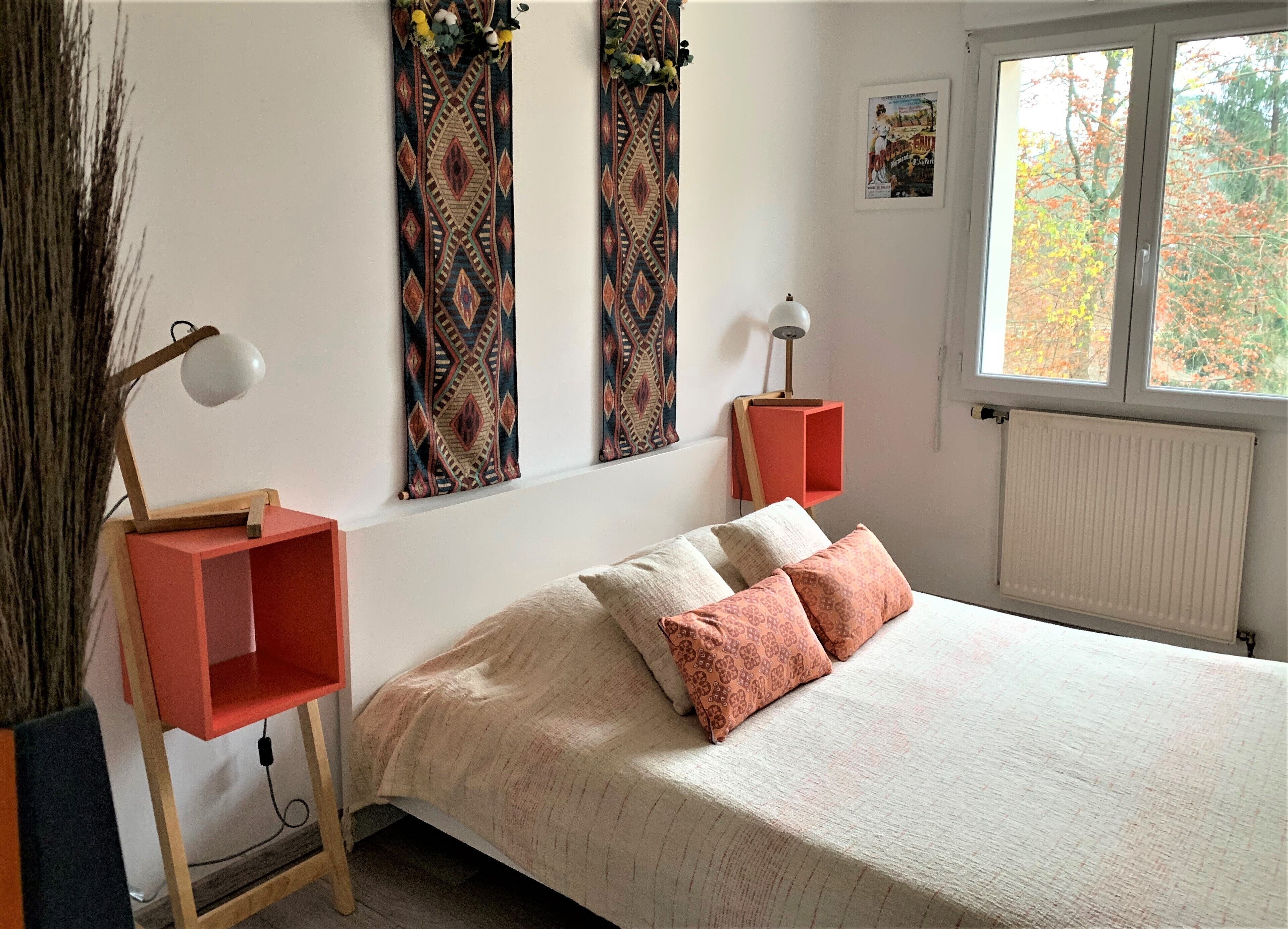 2 Schlafzimmer, Schreibtisch, Bügeleisen/Bügelbrett, Reisekinderbett