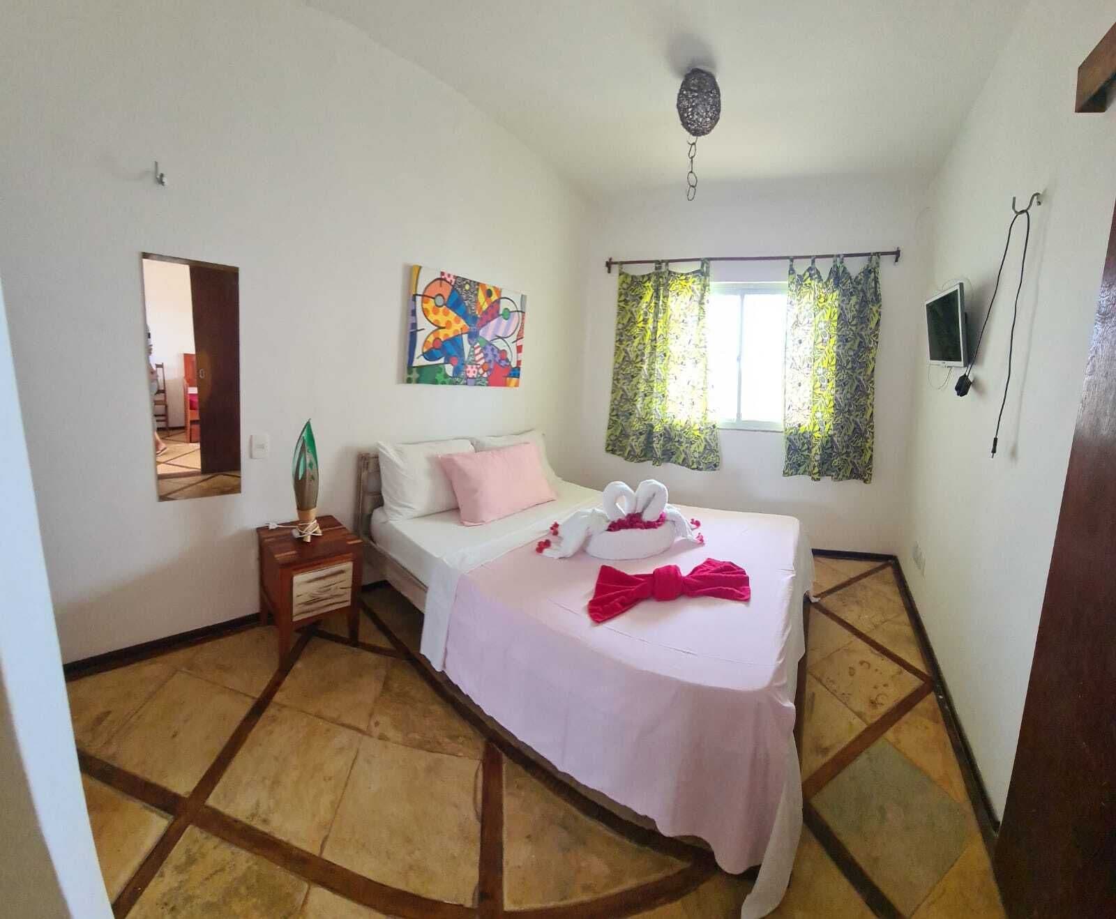 1 bedroom, hypo-allergenic bedding, minibar, desk