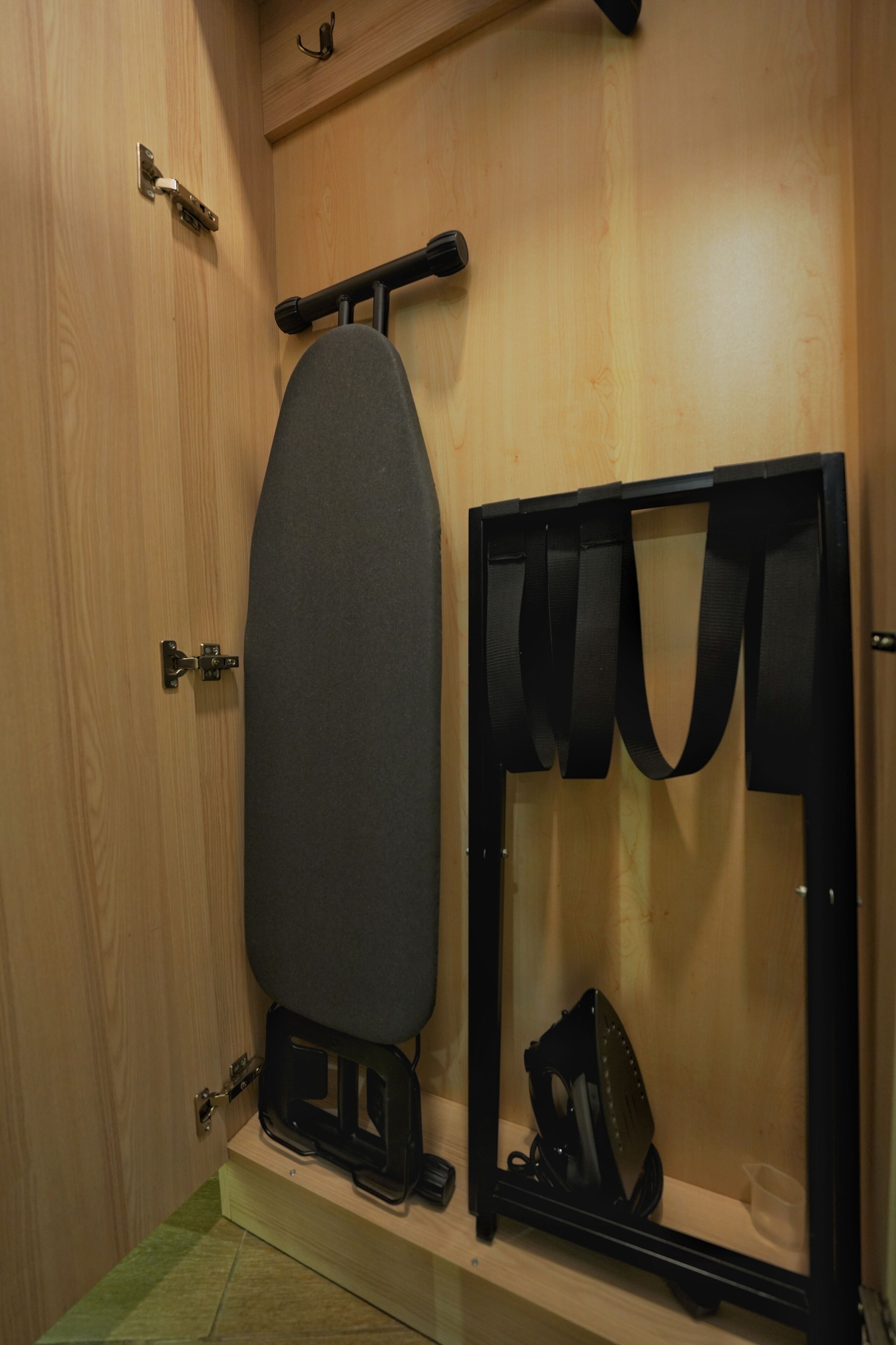 1 bedroom, premium bedding, memory-foam beds, minibar