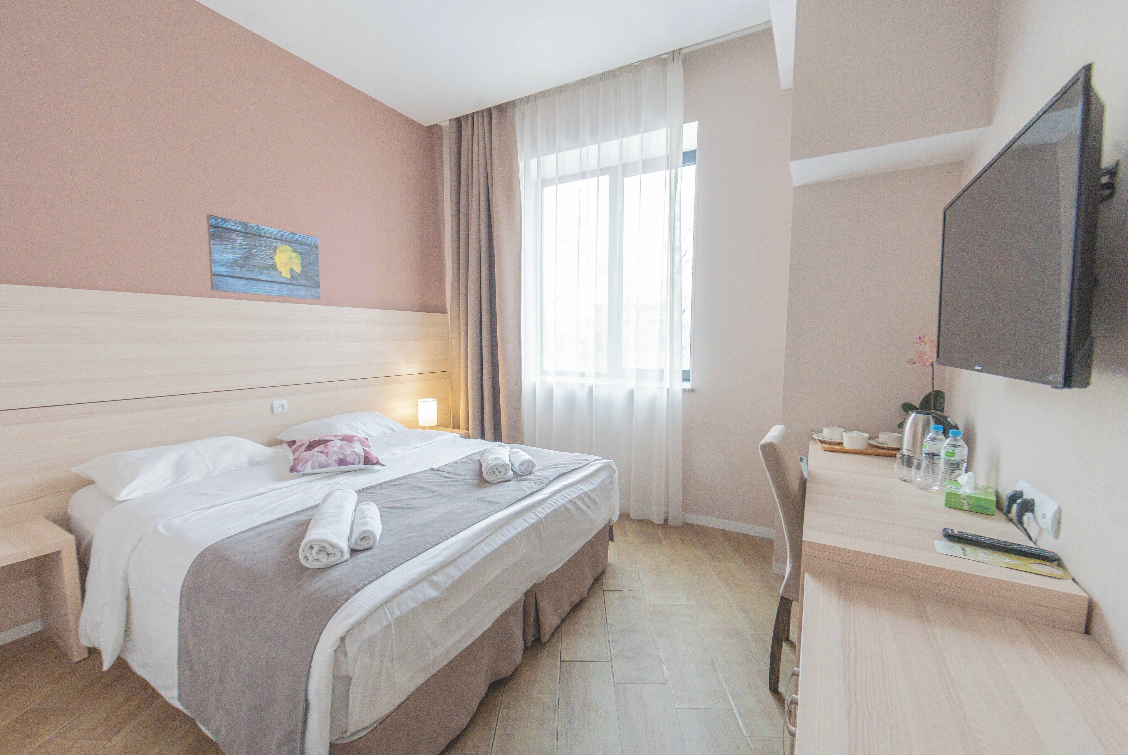 Economy Double or Twin Room (Friends) | Premium bedding, memory foam beds, minibar, individually decorated