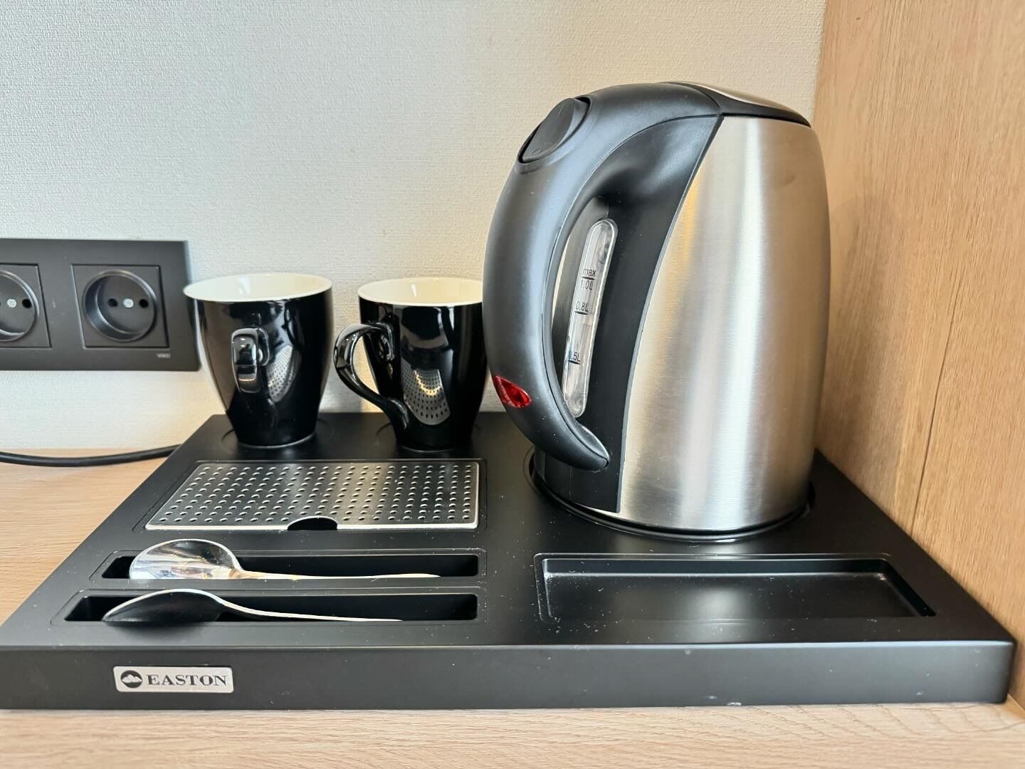 1 bedroom, premium bedding, memory-foam beds, minibar