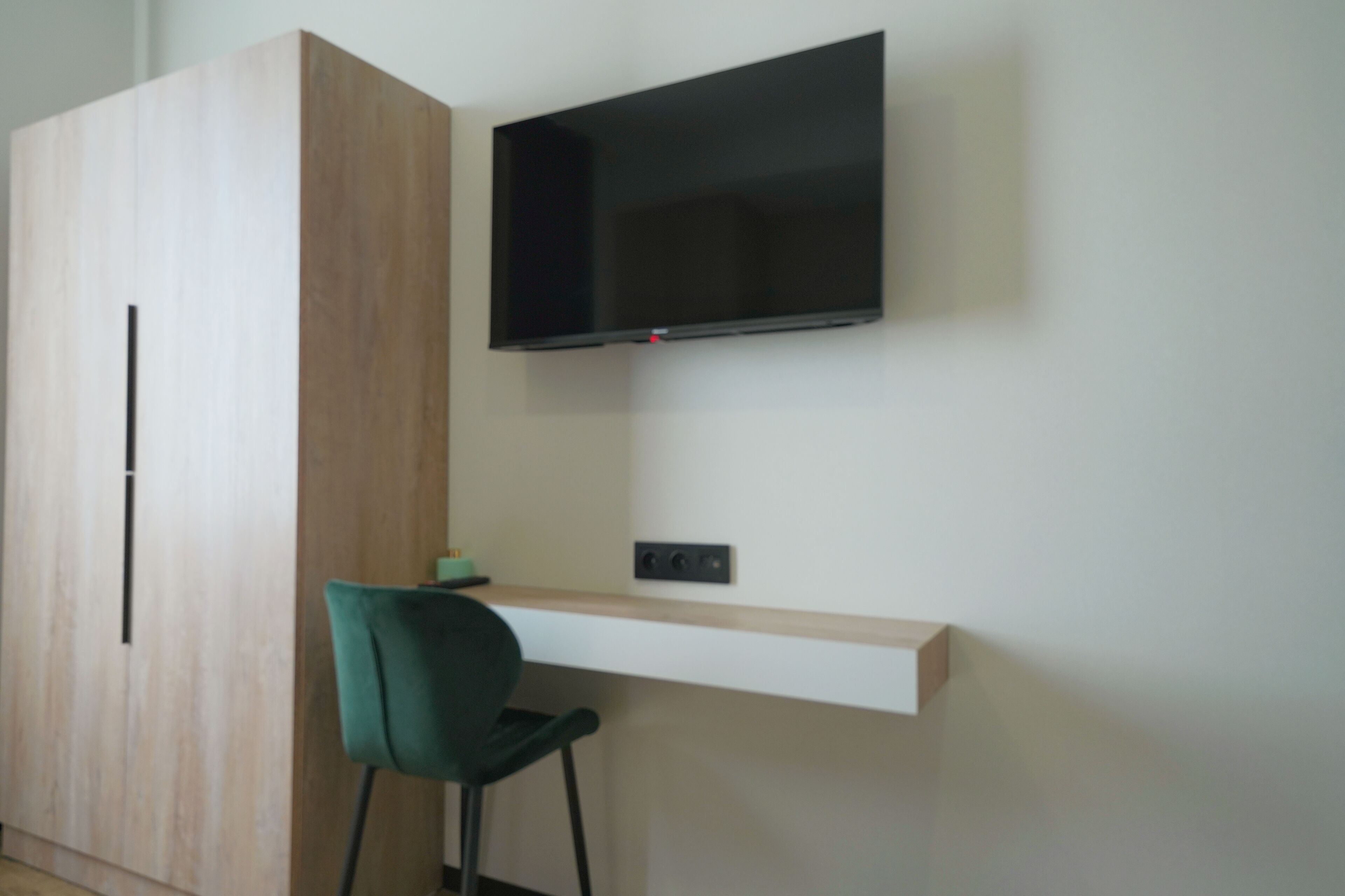 family room, 1 bedroom | 1 bedroom, premium bedding, memory-foam beds, minibar