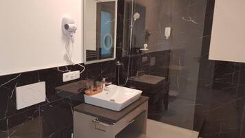 Business Twin Room, Private Bathroom | Bathroom | Shower, hair dryer, slippers, bidet