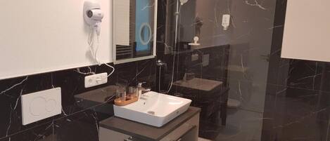 Business Twin Room, Private Bathroom | Bathroom | Shower, hair dryer, slippers, bidet