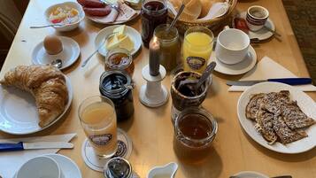 Free daily local cuisine breakfast
