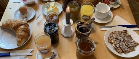 Free daily local cuisine breakfast