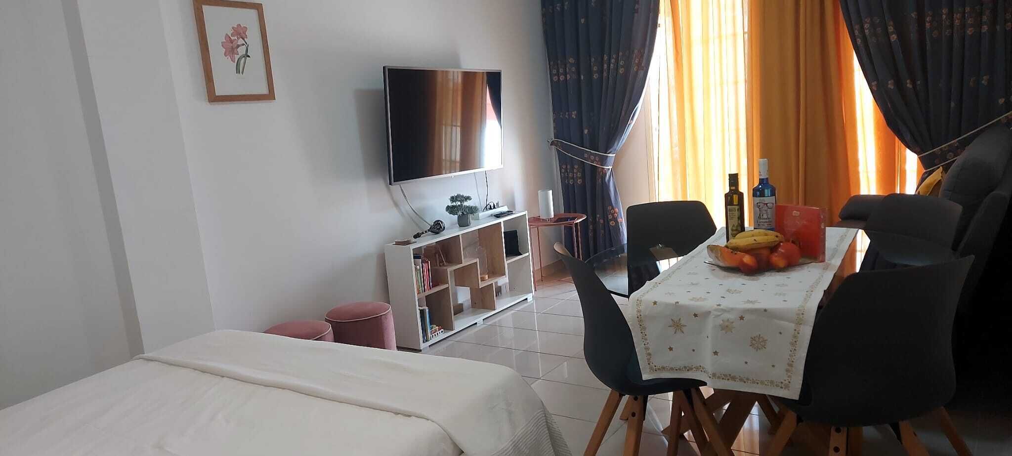 1 dormitorio, escritorio, tabla de planchar con plancha y wifi gratis