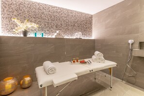 Phòng trị liệu đôi, dịch vụ massage 