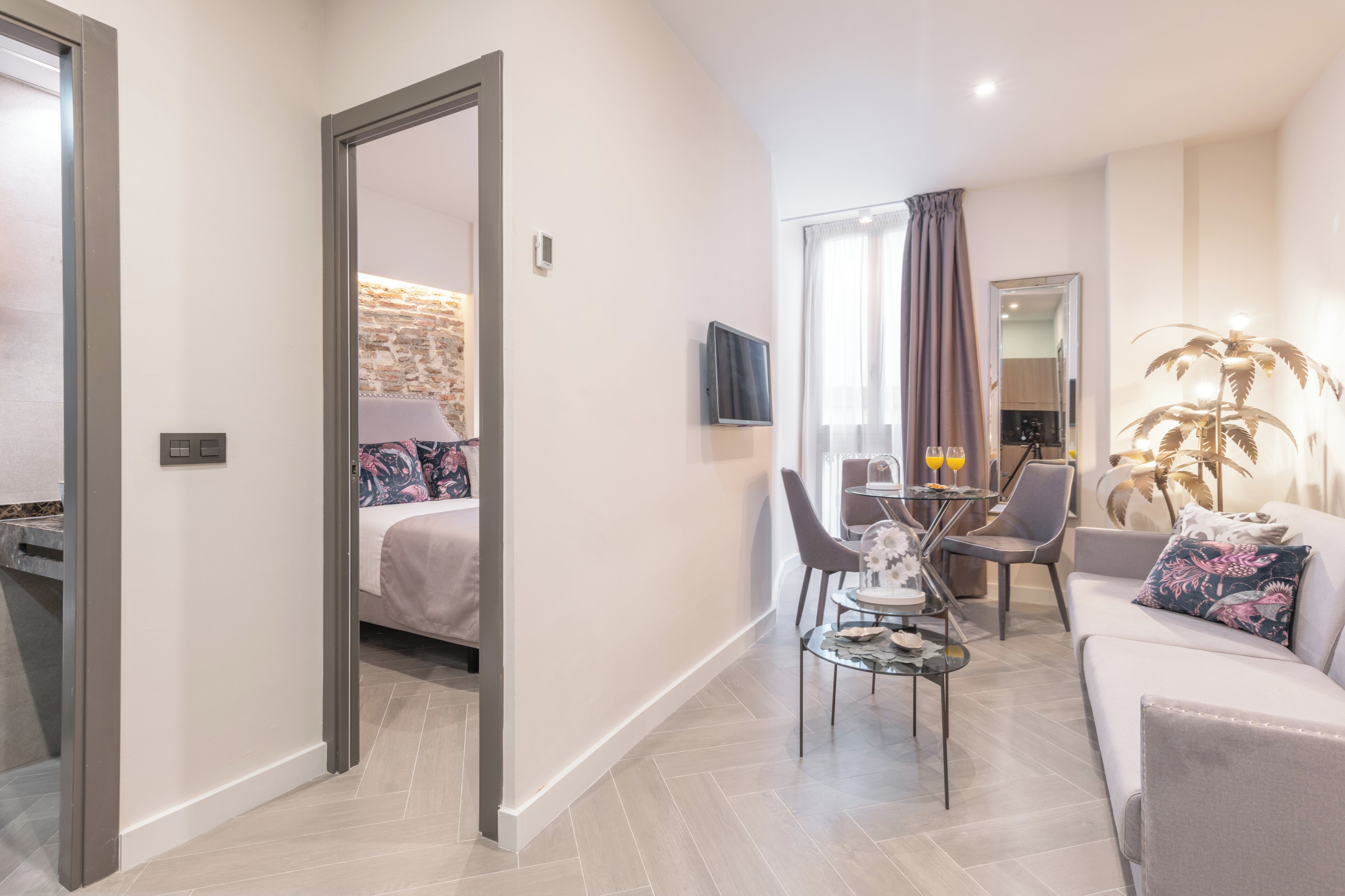 Deluxe Apart Daire, 1 Yatak Odası, Şehir Manzaralı | Kuştüyü yorgan, güneşlik/perde, ses yalıtımı, ütü/ütü masası 