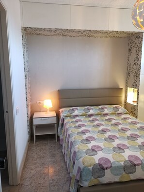 1 Schlafzimmer, Schreibtisch, Bügeleisen/Bügelbrett, WLAN
