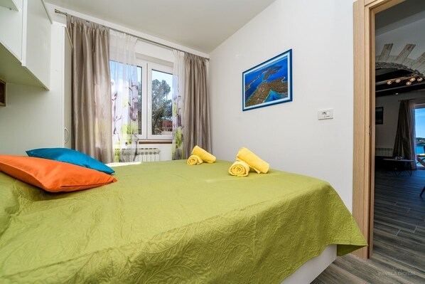 1 bedroom, free WiFi, bed sheets