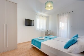 3 quartos, escrivaninha, Wi-Fi de cortesia, roupa de cama
