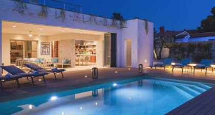 Dream villa with view of the Brijuni islands and private pool