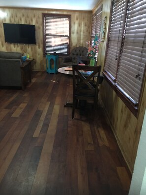 Interior - Splash  of  Color #2 (Kingsland)