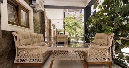 Waikiki Apartments