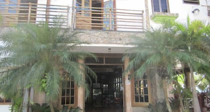 Hotel Sherwood