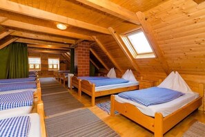 Shared Dormitory (Bed in 10-Bed Dormitory) - Almidylle Sabathy (Obdach)