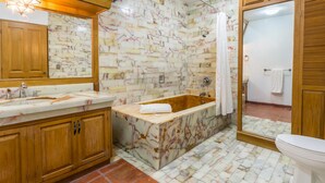 Superior Room - Hacienda Jalisco (La Paz)