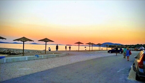 Platja a a prop