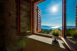 Villa (Two Bedroom House with Sea View) | Vista desde la habitación