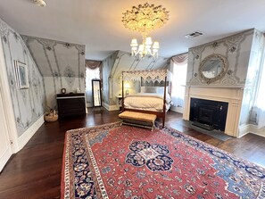 룸 | 고급 침구, 오리/거위털 이불, 필로우탑 침대, 다리미/다리미판