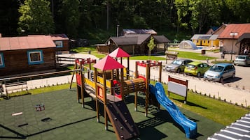 室外兒童遊樂區
