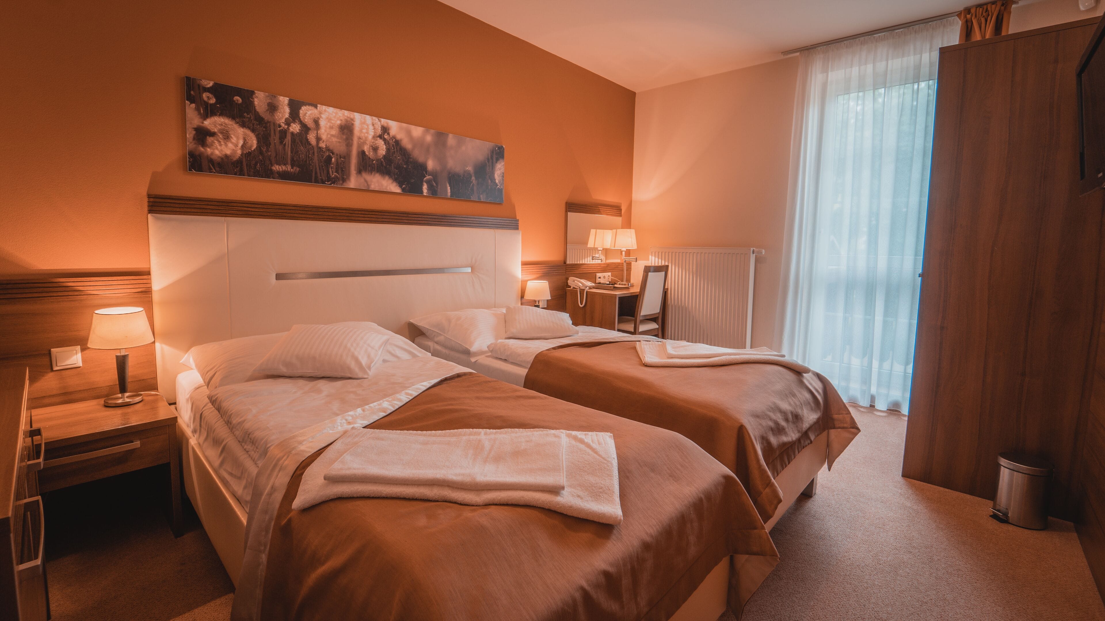 Familienzimmer, 2 Schlafzimmer | Verdunkelungsvorhänge, schallisolierte Zimmer, Babybetten