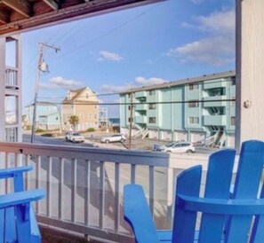 Property grounds - Bright end unit, Ocean Views, 1st floor,  Pool, large beach, Direct access !!! (Carolina Beach)