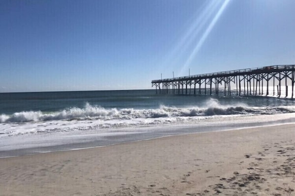 Beach nearby, sun loungers, beach towels