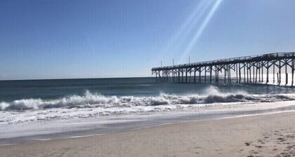 Merinäköala, 1. kerros, uima-allas, veneiden pysäköinti!