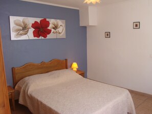 1 Schlafzimmer, Bügeleisen/Bügelbrett, kostenloses WLAN, Bettwäsche