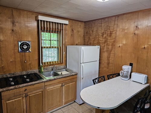 The Gold Eagle Cottage 4