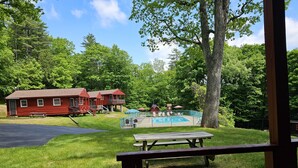 تناول الطعام بالخارج