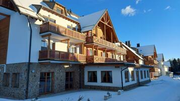 المنشأة من الخارج