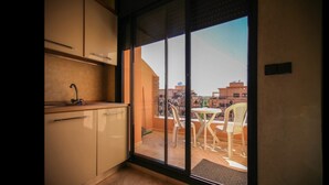 Deluxe Apartment, 1 Bedroom, Balcony, Pool View | Terrace/patio - Babylone 1 (Marrakech)